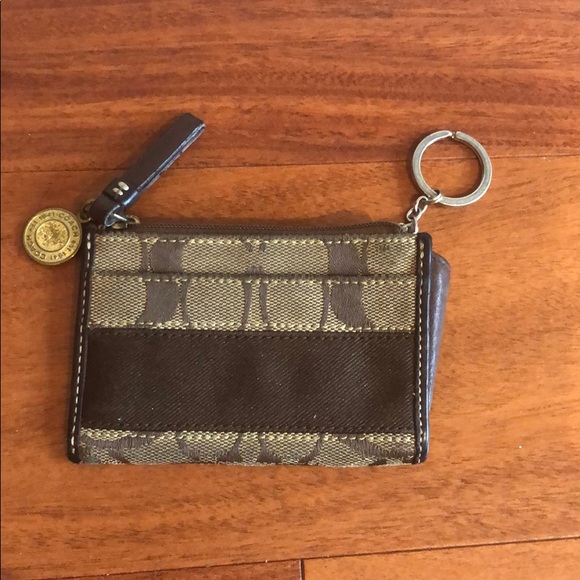 Coach zip signature key case